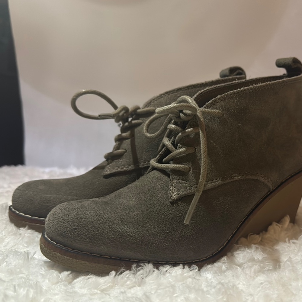 White Mountaineering Olive Lace Up Boots